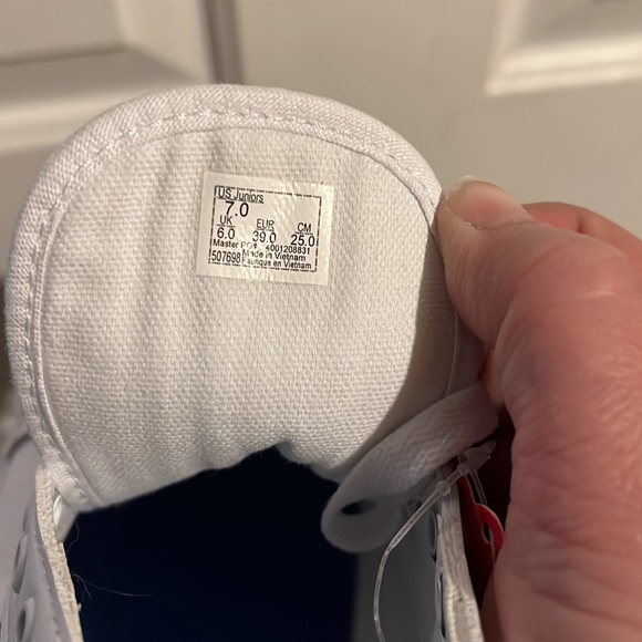 NIB Vans Old Skool Pop Classic White Blue Skater Shoe Leather - Picture 9 of 10